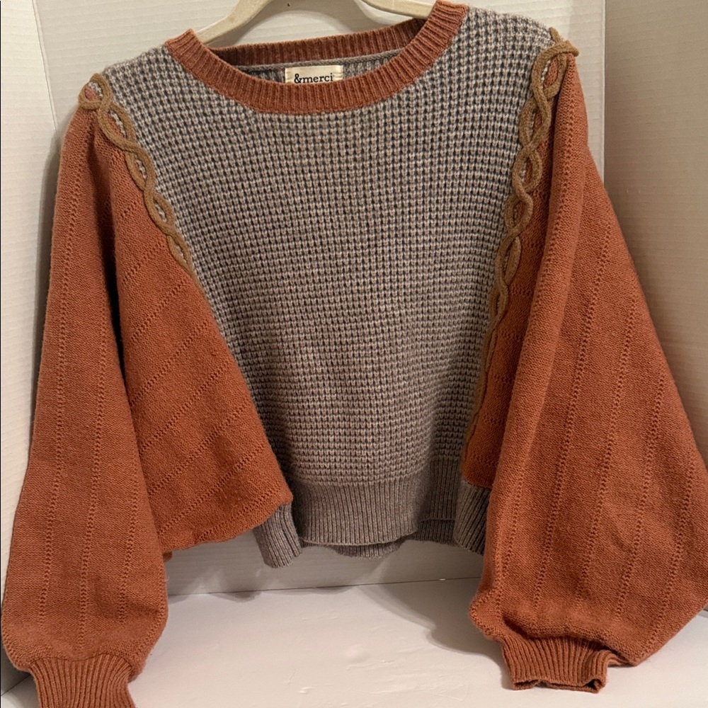 &merci Women's Brown and Tan Crew Neck Sweater Dolman Batwing Sleeves - Picture 2 of 9